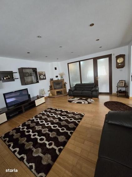 Casă cu 4 camere cu Teren 1765 Mp în Tașca