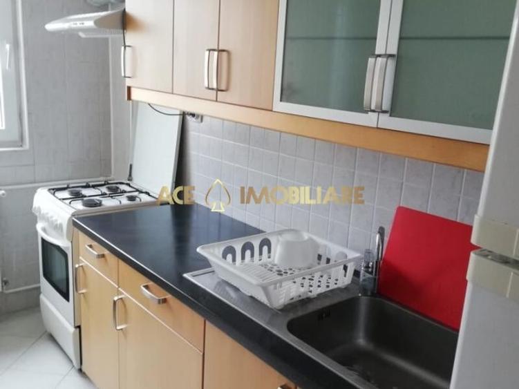 Apartament cu 2 camere semidecomandat, mobilat în Moșilor