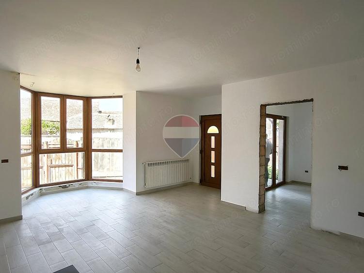 Casă cu 4 camere cu Teren 401 Mp în Hoghilag