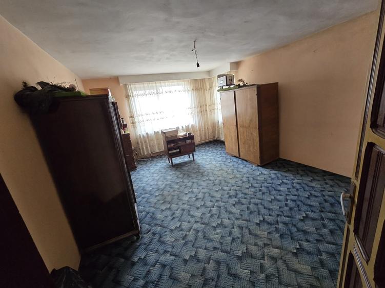 Casă individuală cu 6 camere cu Garaj în Clociov