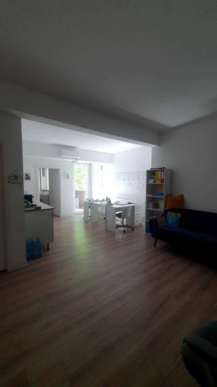 Spațiu comercial, de 20 mp, în Ultracentral