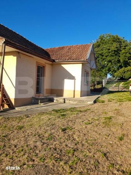 Casă cu 2 camere cu Teren 984 Mp în Stremț