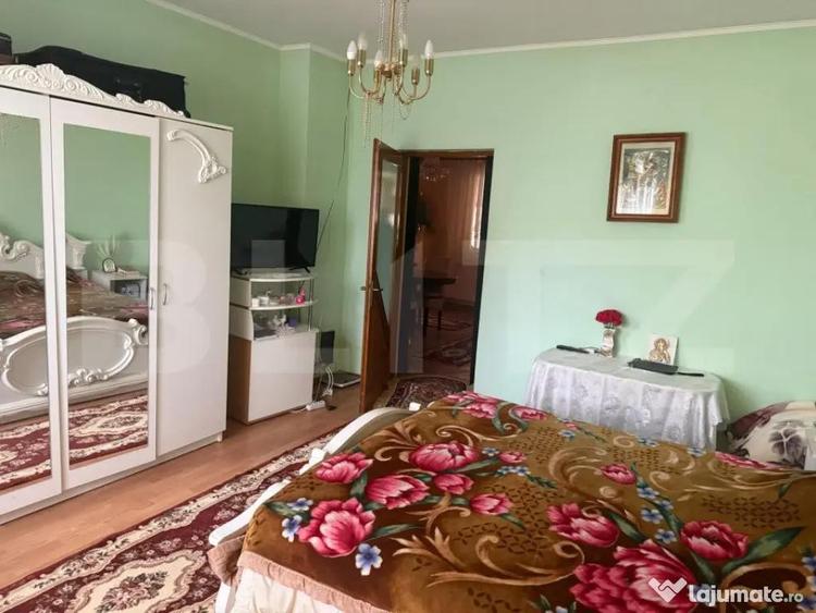 Casă cu 3 camere cu Teren 3800 Mp în Central