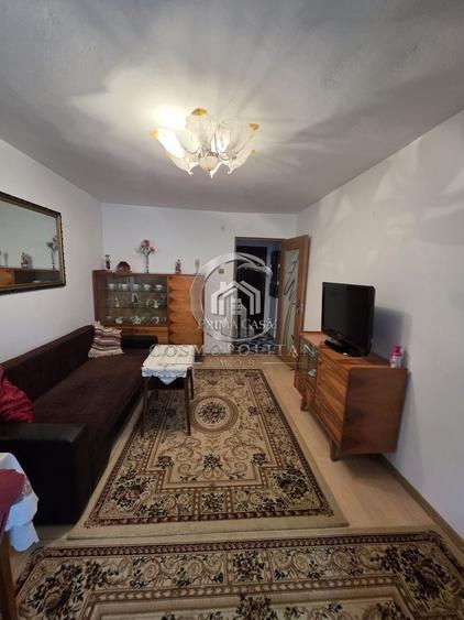Apartament cu 3 camere în Micro 14