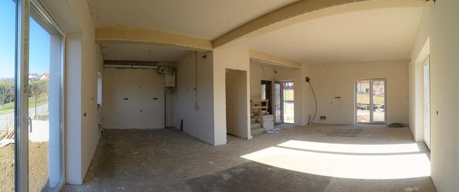 Duplex cu 4 camere decomandat cu Teren 235 Mp în Central