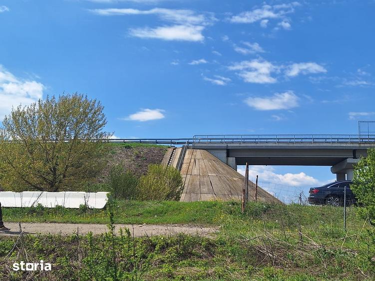 Teren de 32486 mp, în Bărcănești