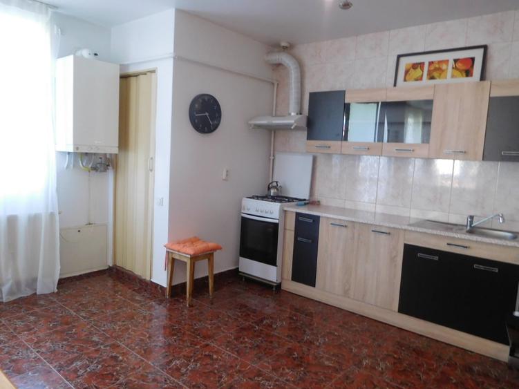 Apartament cu 3 camere decomandat în Grigorescu