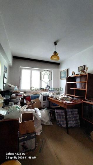 Apartament cu 3 camere semidecomandat în Doamna Ghica