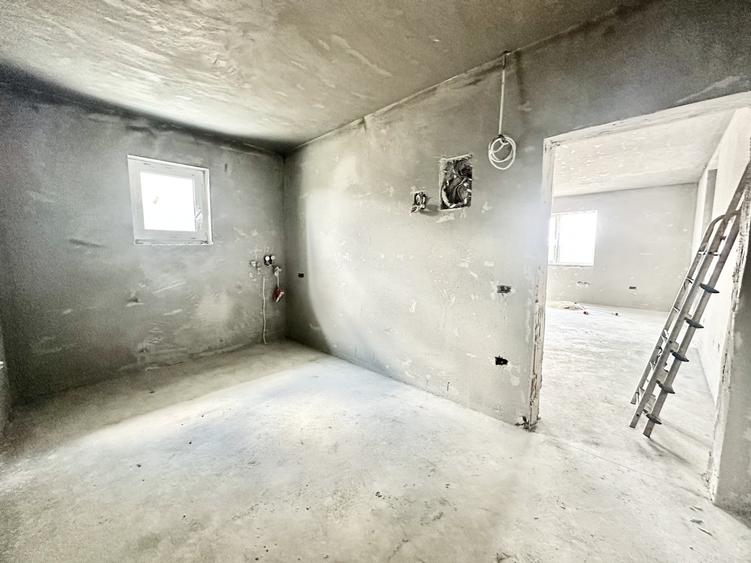 Duplex cu 4 camere cu Canalizare în Moșnița Veche