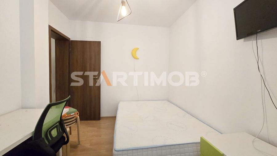 Apartament cu 3 camere decomandat, mobilat în Tractorul