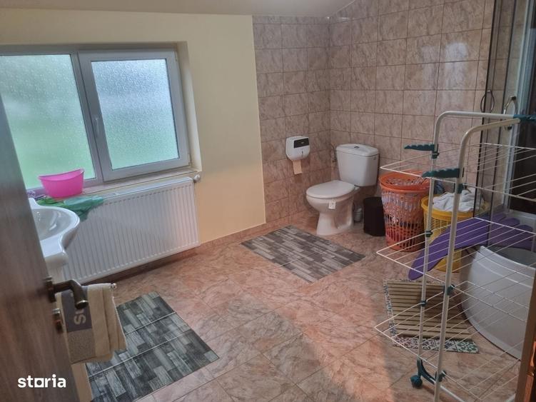 Casă cu 3 camere decomandat în Strei