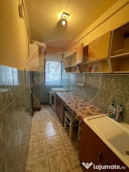 Garsonieră decomandată în UTA