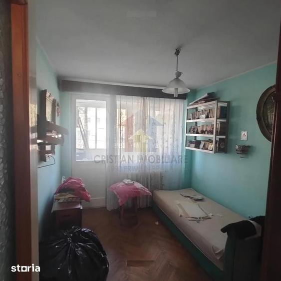 Apartament cu 3 camere în Viziru 1