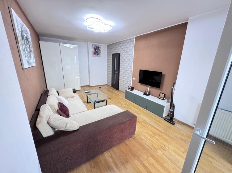 Apartament cu 2 camere decomandat în Baba Novac