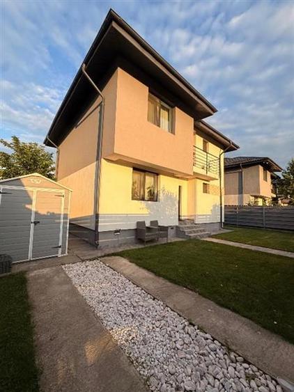 Casă cu 4 camere cu Teren 274 Mp în Central