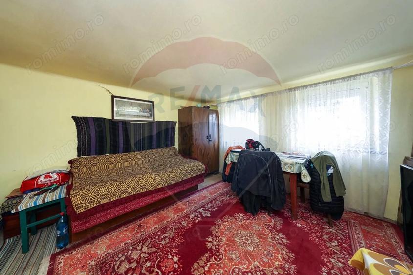 Casă cu 3 camere cu Teren 396 Mp în Ungra