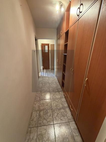 Apartament cu 2 camere decomandat, mobilat în P-ța Reșița