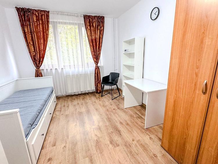 Apartament cu 3 camere de vânzare în zona Central - 1