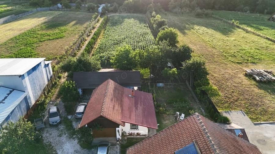 Casă cu 6 camere cu Teren 6355 Mp în Râu Bărbat