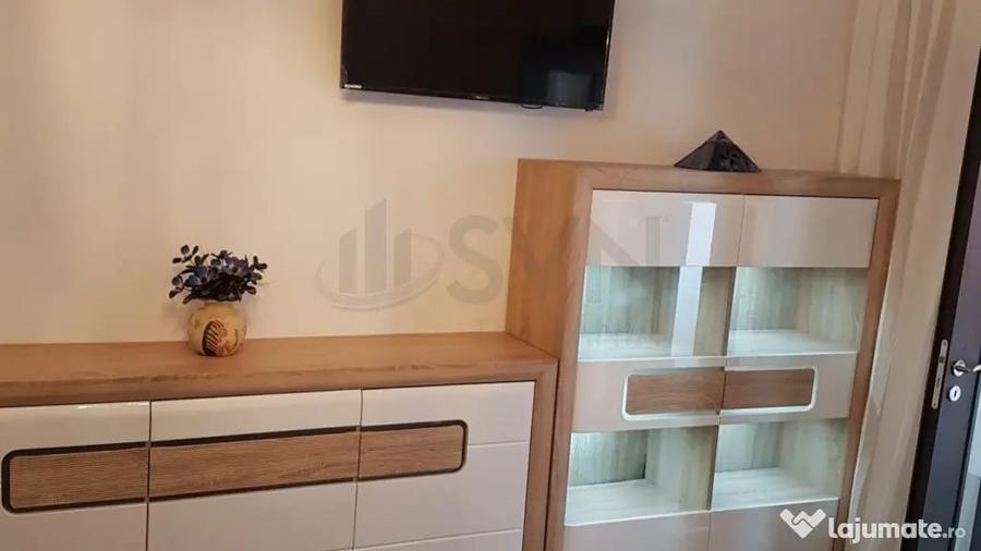 Apartament cu 2 camere decomandat în Victoriei