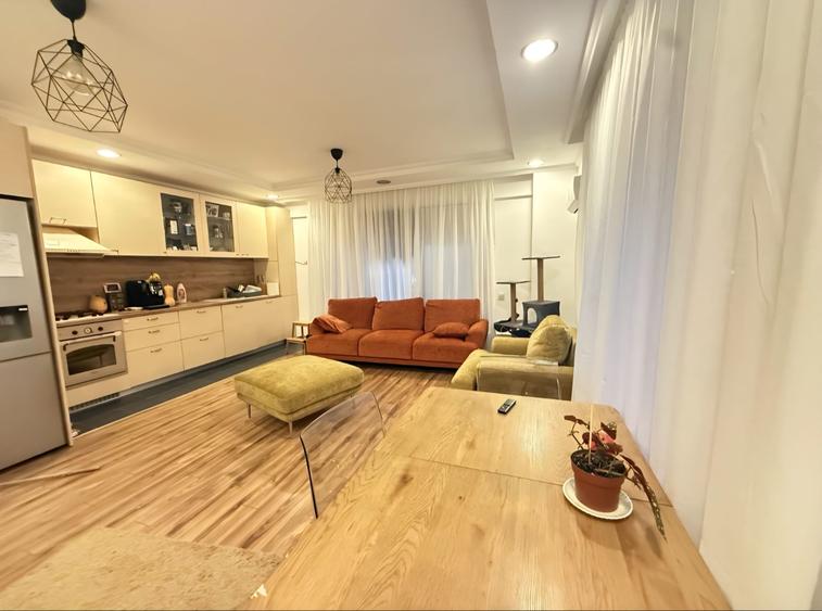 Apartament cu 3 camere semidecomandat, mobilat în Pipera — fotografia 2