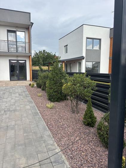 Casă cu 4 camere în Mărăcineni