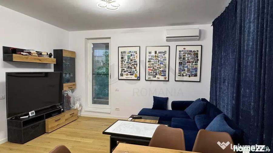 Apartament cu 3 camere semidecomandat în Crângași