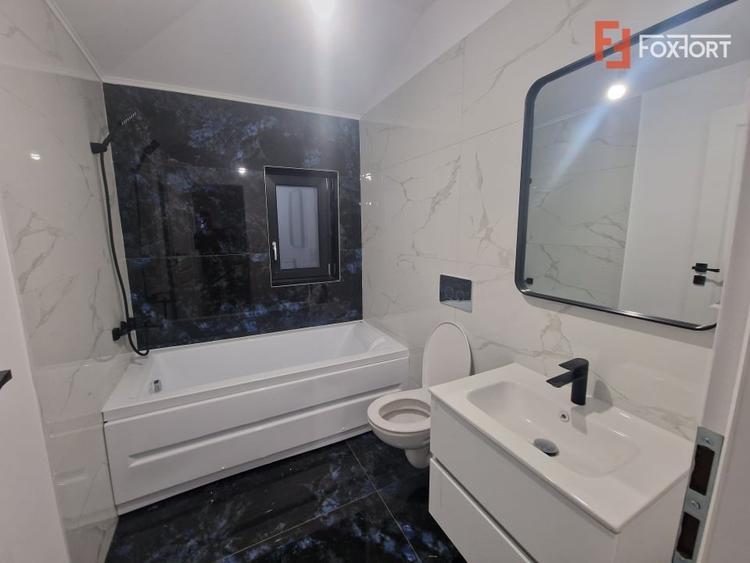 Duplex cu 3 camere cu Canalizare în Recaș