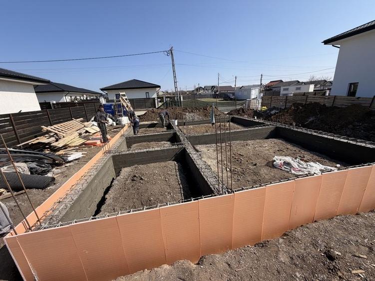 Casă cu 4 camere în Miroslava