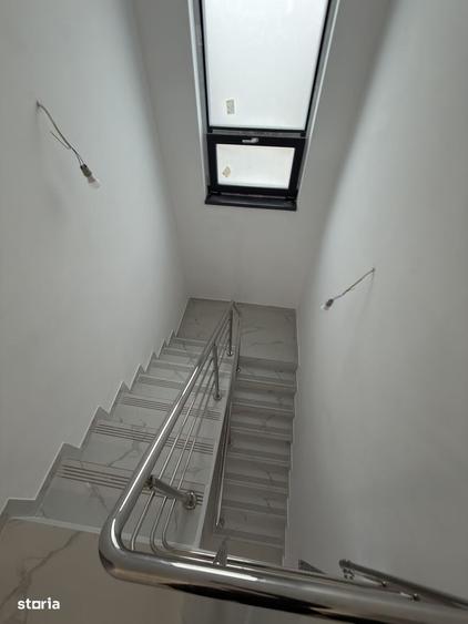 Casă cu 4 camere în Domnești