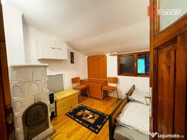 Casă cu 5 camere cu Teren 400 Mp în Râu de Mori