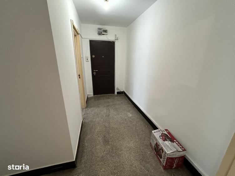 Apartament cu 3 camere în Romanilor