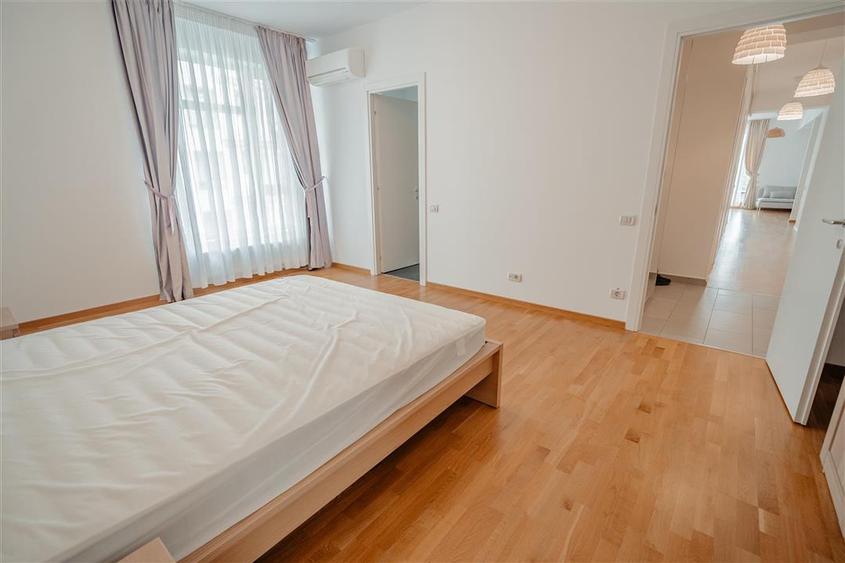 Apartament cu 4 camere decomandat, mobilat în Floreasca