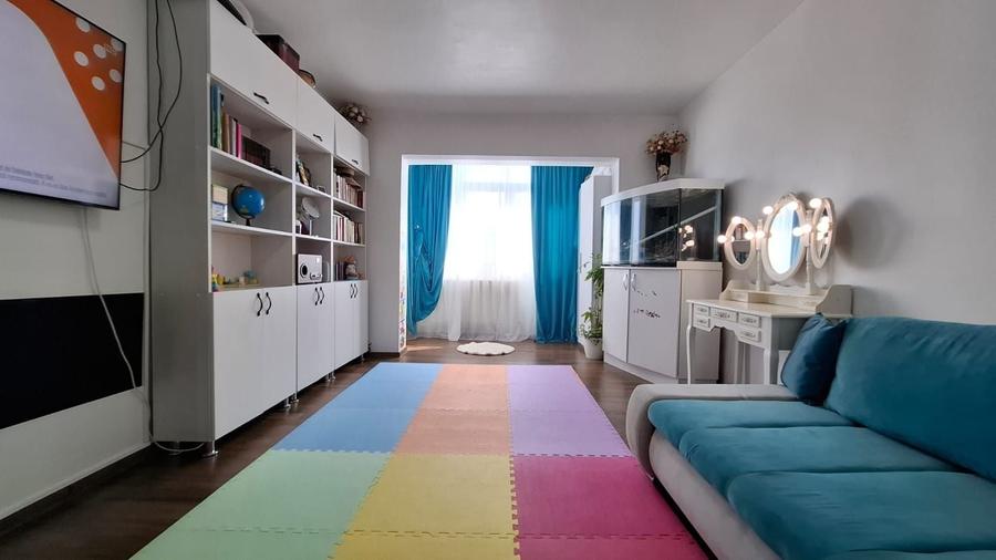 Apartament cu 2 camere decomandat în Cercu