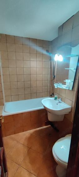 Apartament cu 3 camere semidecomandat în Kogălniceanu