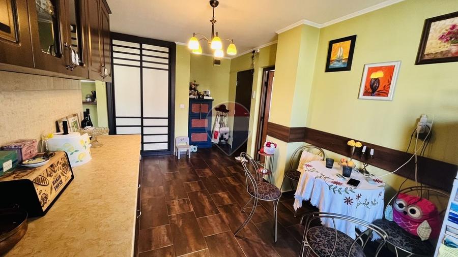 Apartament cu 3 camere decomandat, mobilat în Dragoș Vodă