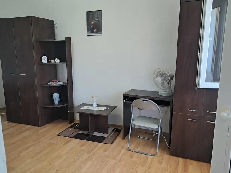 Garsonieră semidecomandată în Confecții