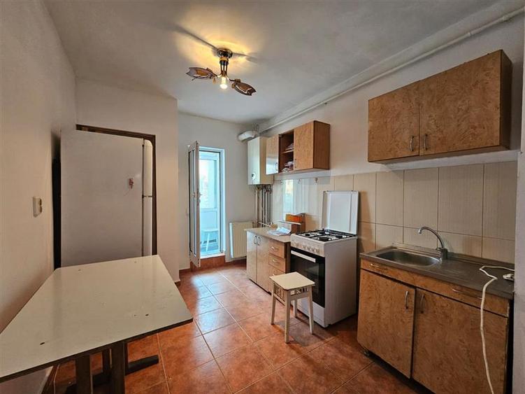 Apartament 3 camere Dacia - 3