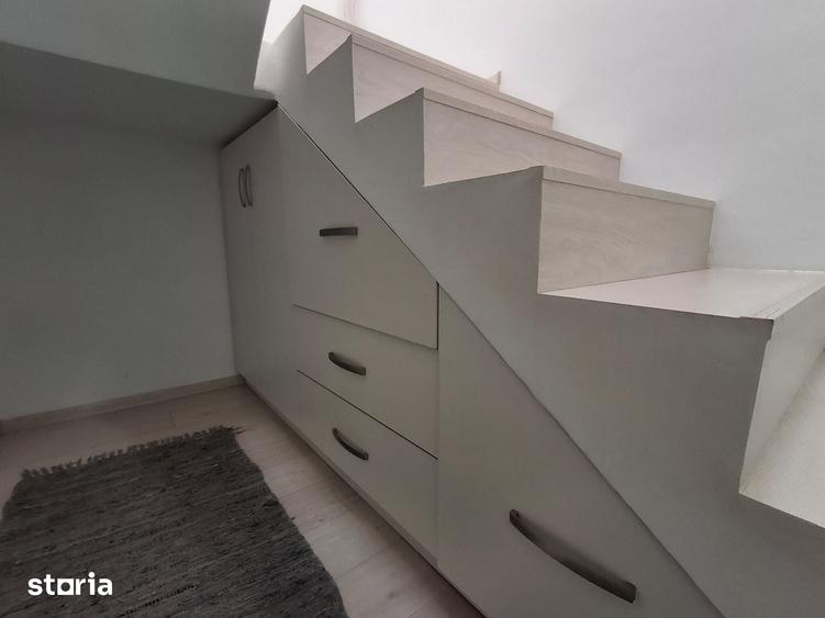 Casă cu 5 camere cu Teren 660 Mp în Bucium