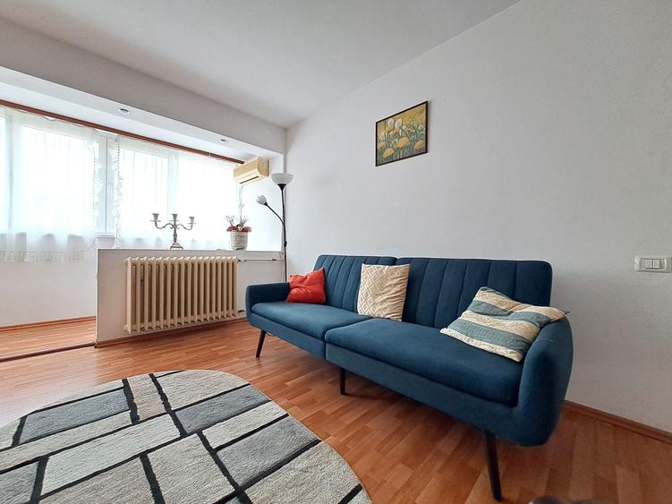 Apartament cu 2 camere semidecomandat în Universitate