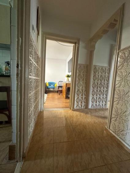Apartament cu 3 camere decomandat în Calarași 4