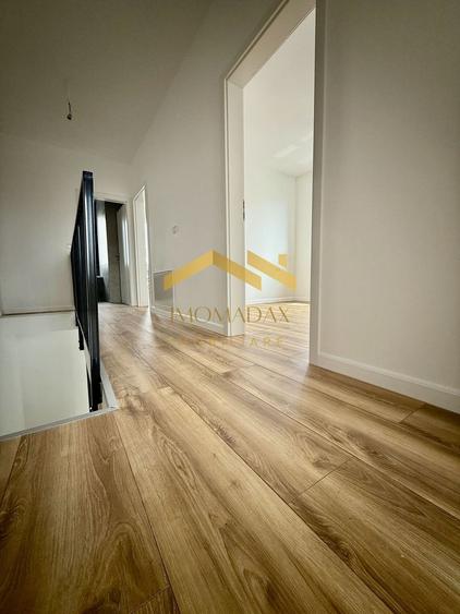 Duplex cu 4 camere cu Canalizare în Bucovăț (Remetea Mare)