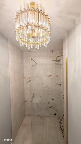 Apartament cu 3 camere decomandat în Tei