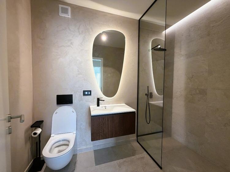 Apartament cu 2 camere semidecomandat, mobilat în Tractorul