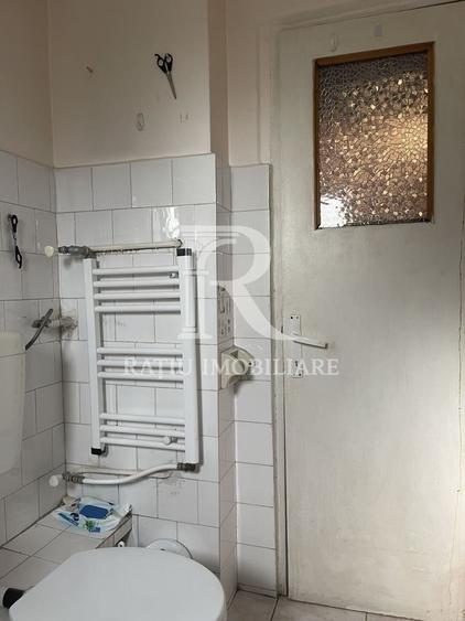 Apartament cu 3 camere decomandat, mobilat în Calea Aradului