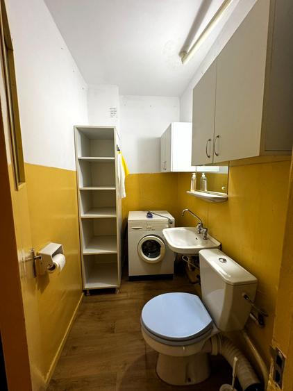 Apartament cu 3 camere decomandat în Podul de Fier