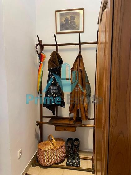 Apartament cu 3 camere semidecomandat, mobilat în Ultracentral
