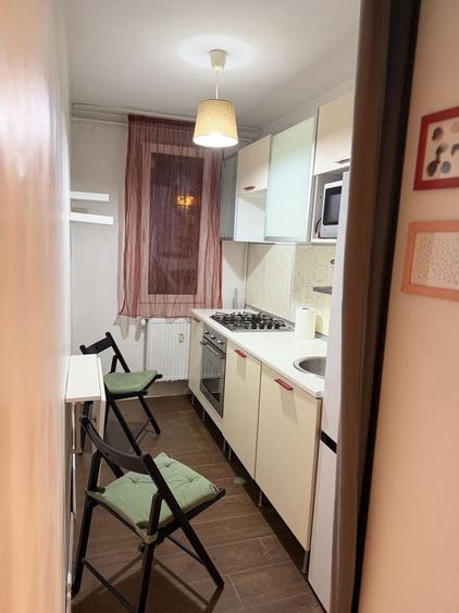 Garsonieră decomandată în Drumul Taberei