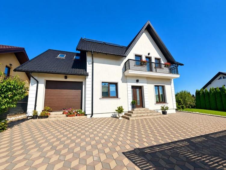 Casă cu 4 camere în Exterior Vest