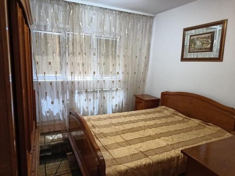 Apartament cu 2 camere semidecomandat, mobilat în Decebal